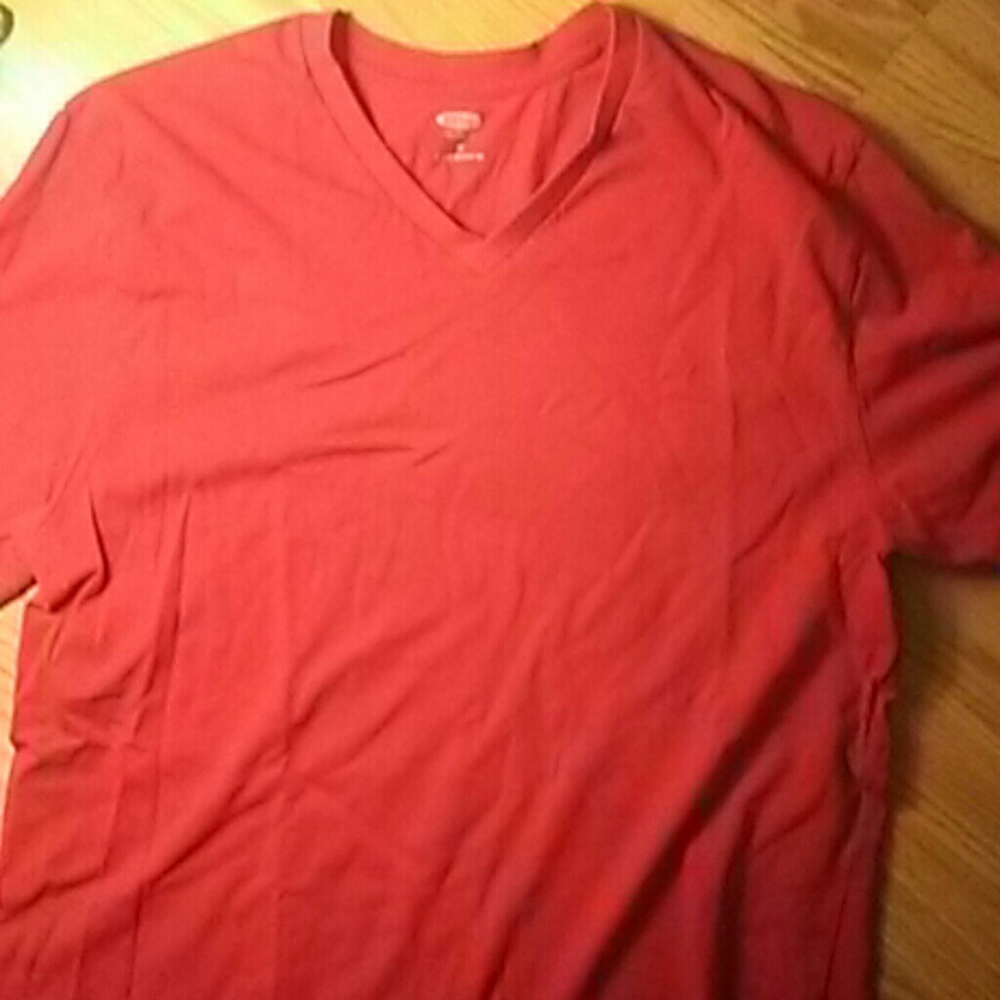 Red tee